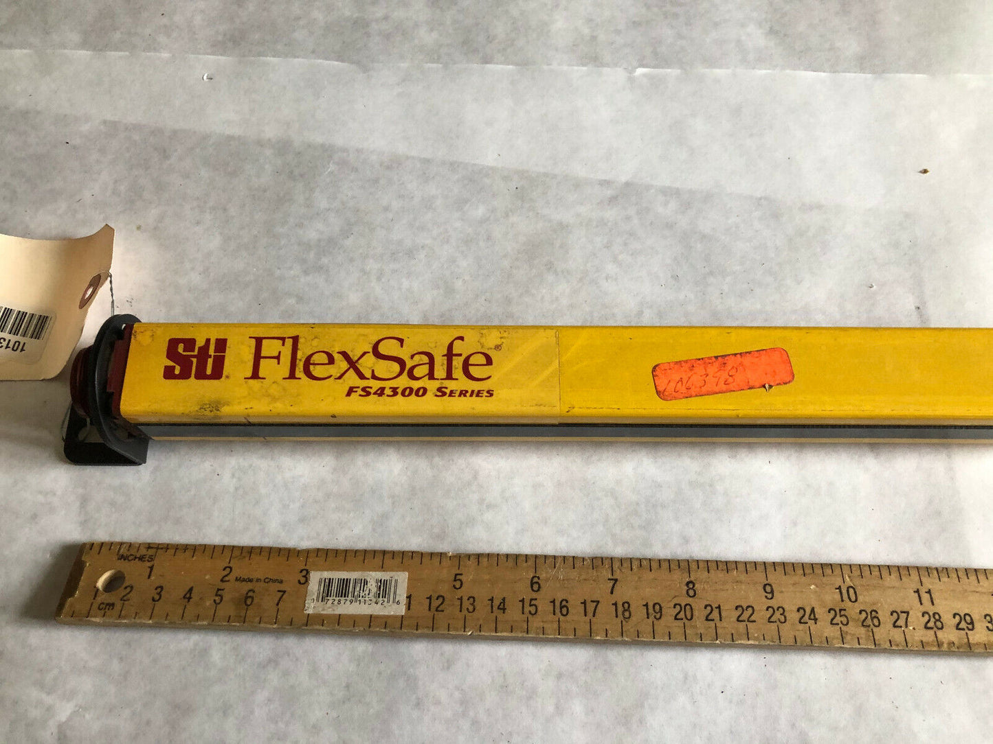 New Sti Fs4324br-3 Flexsafe 42678-0240 Light Curtain Receiver,1-30 Foot-Range,En