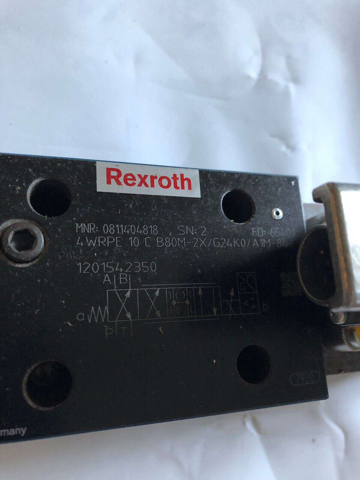 New Rexroth 0811404818 Hydraulic Servo Valve 4Wrpe 10 C B80m-2X/G24k0/A1m-846,Am