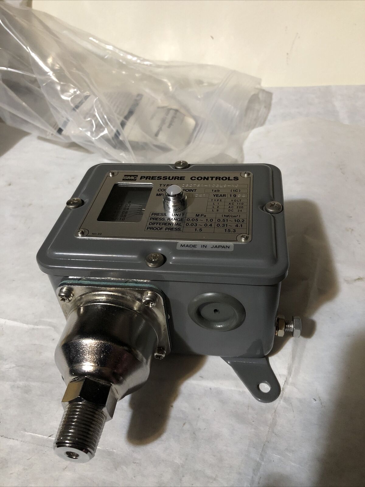 New Smc Is2761-103L9-Xj Pressure Switch, Range: 0.05-1.0 M Pa,Bu