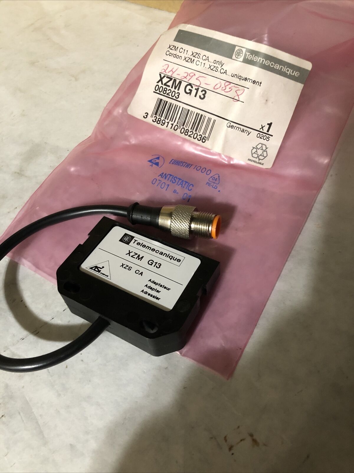 New Telemecanique Xzm G13 008203, Xzs Ca ,Fc
