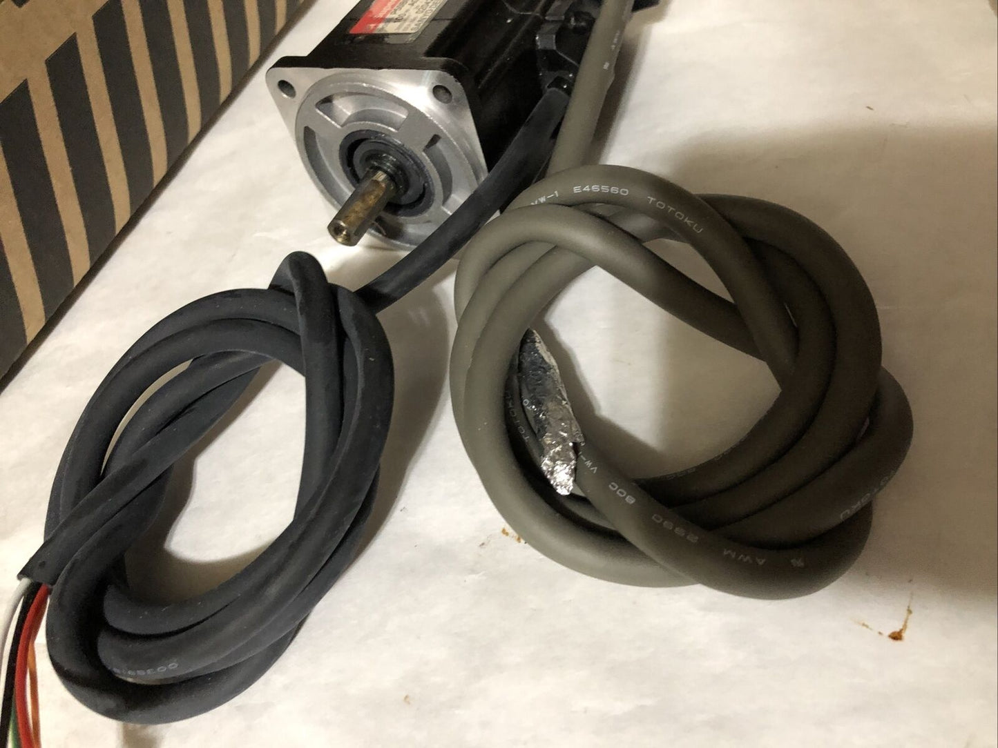 New Sanyo Denki P50b05010dbe00 Bl Super P5 Ac Servo Motor,100 W,200 V,1.1 A,Bq