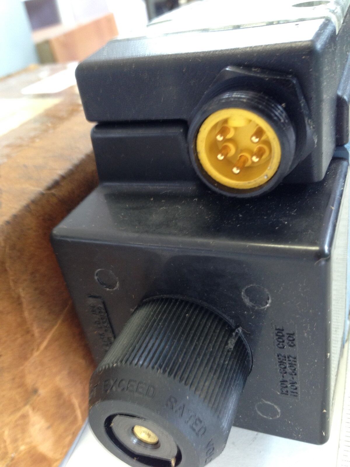 New Continental Vsd05m-3L-Gb5h-60L-A Hydraulic Directional Valve 265302,Dh