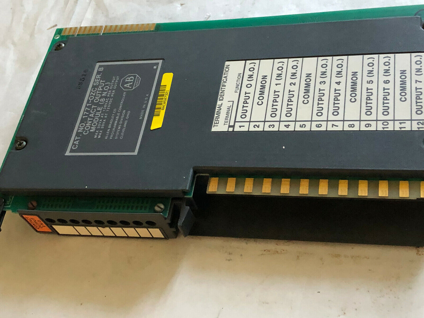 Allen Bradley Cat 1771-Ozc,1771-0Zc,120V Ser.B Contact Output Module (8 N.O.),Ew