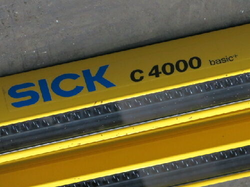 One Set Sick C40e-0901Ag300 Light Curtain Emitter & C40s-0901Aa300 Receiver,St