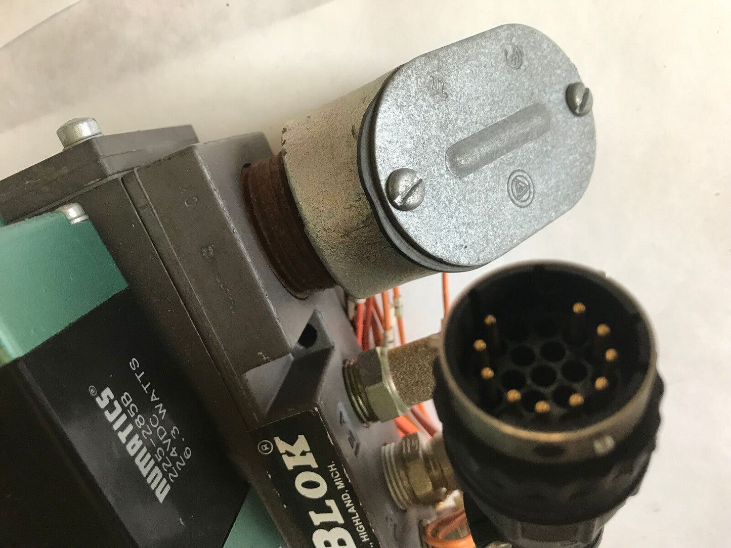 Numatics 0889-09Wg Valve 22-E-6Ab Flexiblok 225-285B Assembly,082Sa415m015s,Si