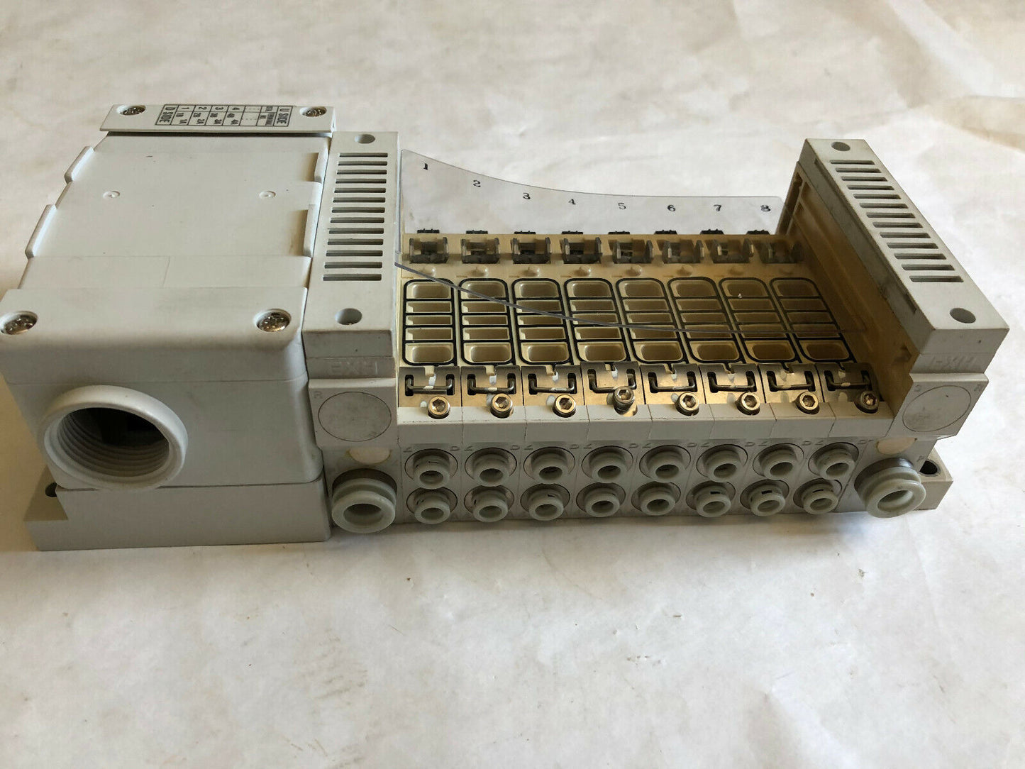 New Smc Vv5q21-08C6t0-Ns,Fq Pneumatic Manifold Plug-In, 3/4" Npt,Smc Vv5q21,Ew