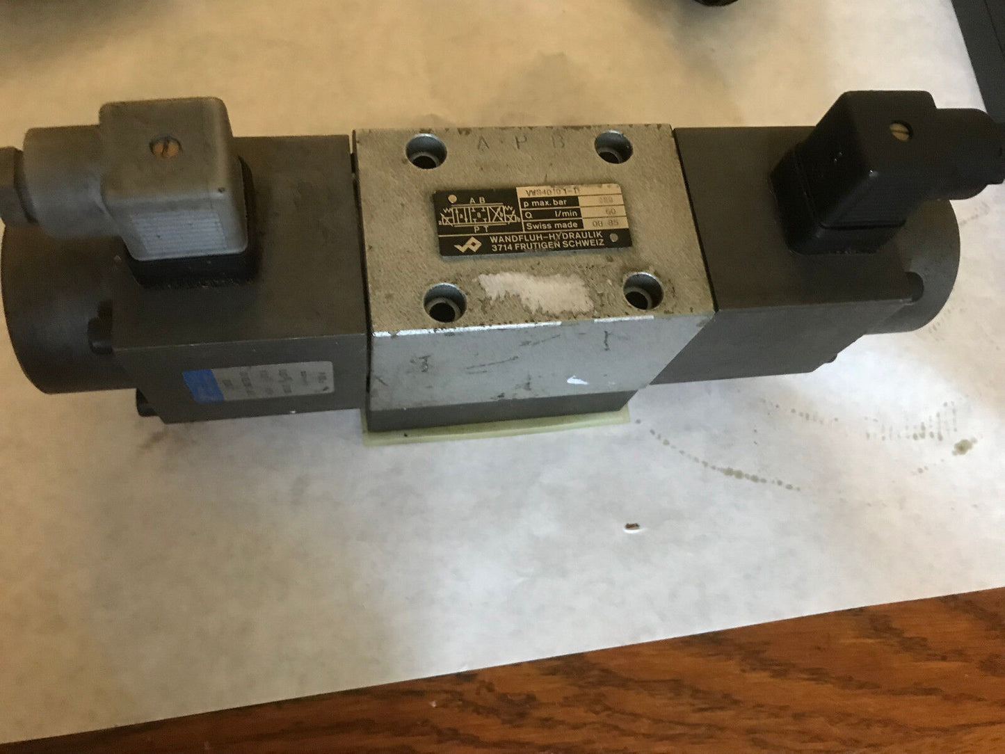 Wandfluh-Hydraulik Vws4d101-Tf Hydraulic Directional Valve,2/81533,24V,Te