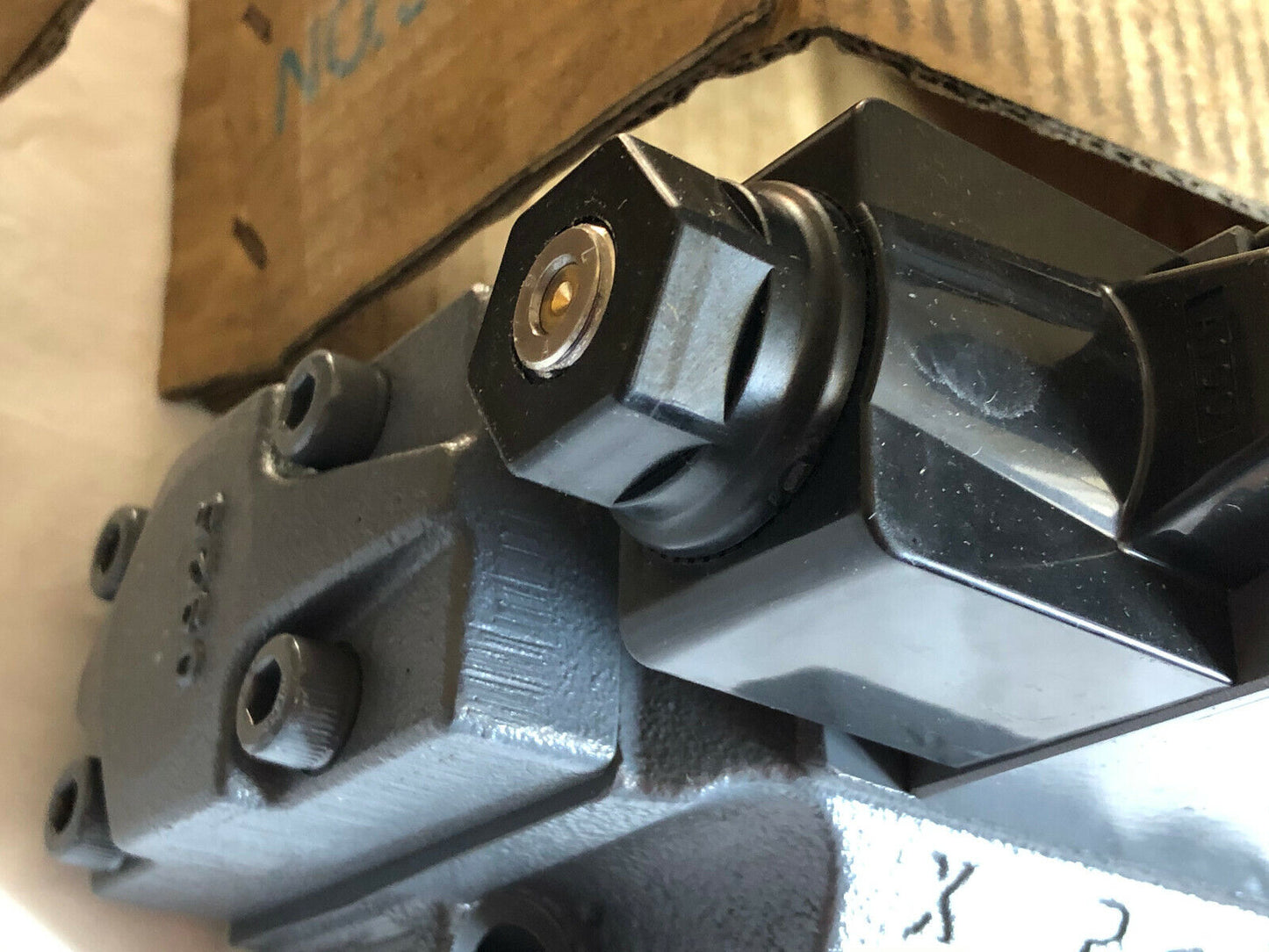 New Tokimec Dg5v-7-3C-T-P7-T-84-Ja Solenoid Pilot Operated Directional Valve,Fd