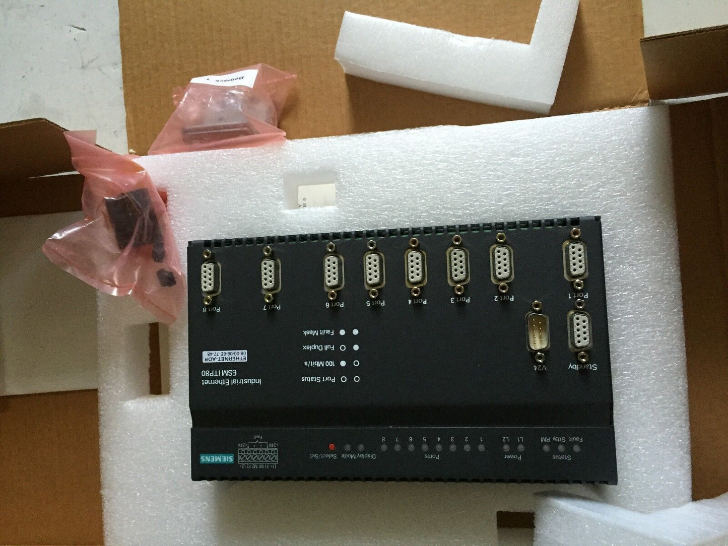 New Siemens 6Gk1105-3Aa00 Industrial Ethernet Esmitp80 Ports 10/100Mbits,Fb