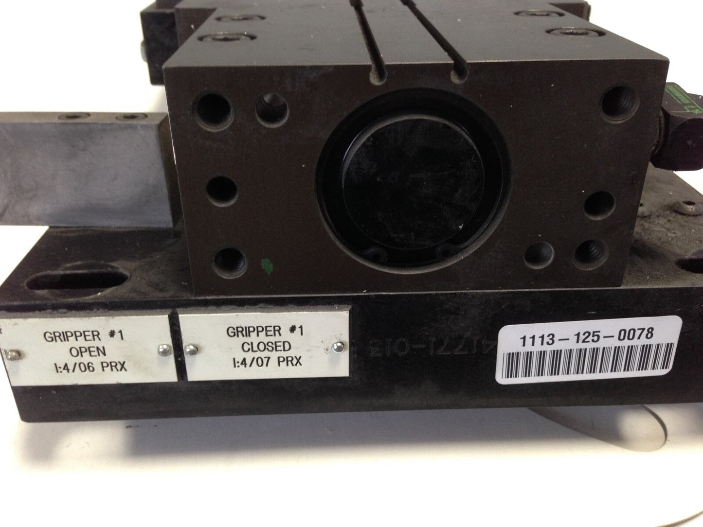 Used Phd Grb11-2-50-X-180-M Pneumatic Robotic Gripper, 180* Rotation,Th