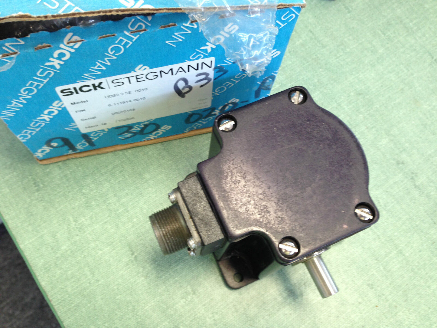 New Sick Stegmann Hd32-2-5E-0010 Rotary Encoder, 3/8" Shaft 6-111514-0010,Tc