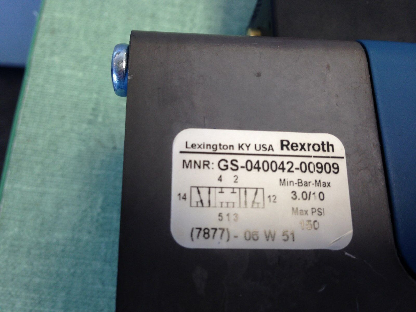 New Rexroth Gs-040042-00909 Ceram Pneumatic Valve,24Vdc,2.1W,100%Ed,150-Psi,Bg