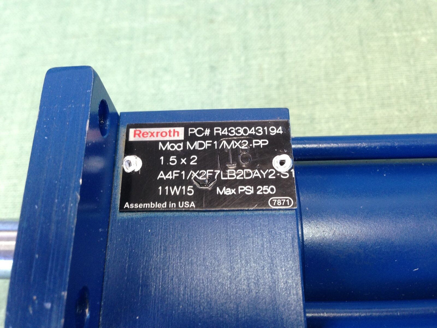 New Rexroth Pneumatic Cylinder Mdf1/Mx2-Pp,Pc# R433043194,1 5X2,A4f1/2F7lb2,Bi
