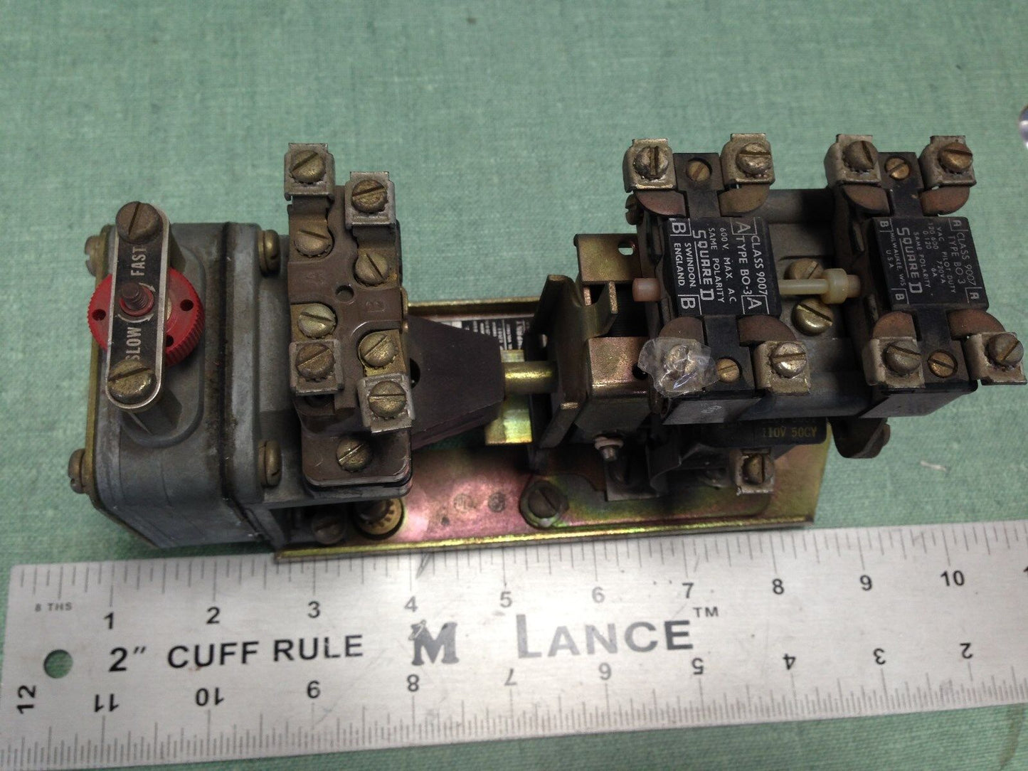 Square-D,Bo-3D, 9050 B0-3D Ac Pneumatic Relay,120 Vac,Class 9007,Type Bo-3,Bg