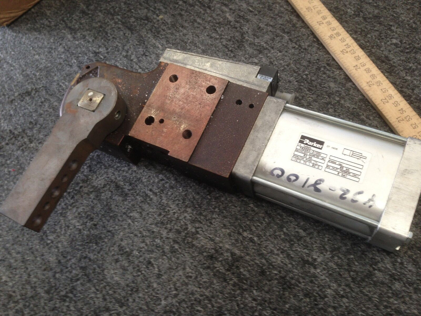 Parker Pneumatic Clamp,P82g63-3100U,Destaco, 82G6n-631E406-009180A,63Mm Dia.,Ar