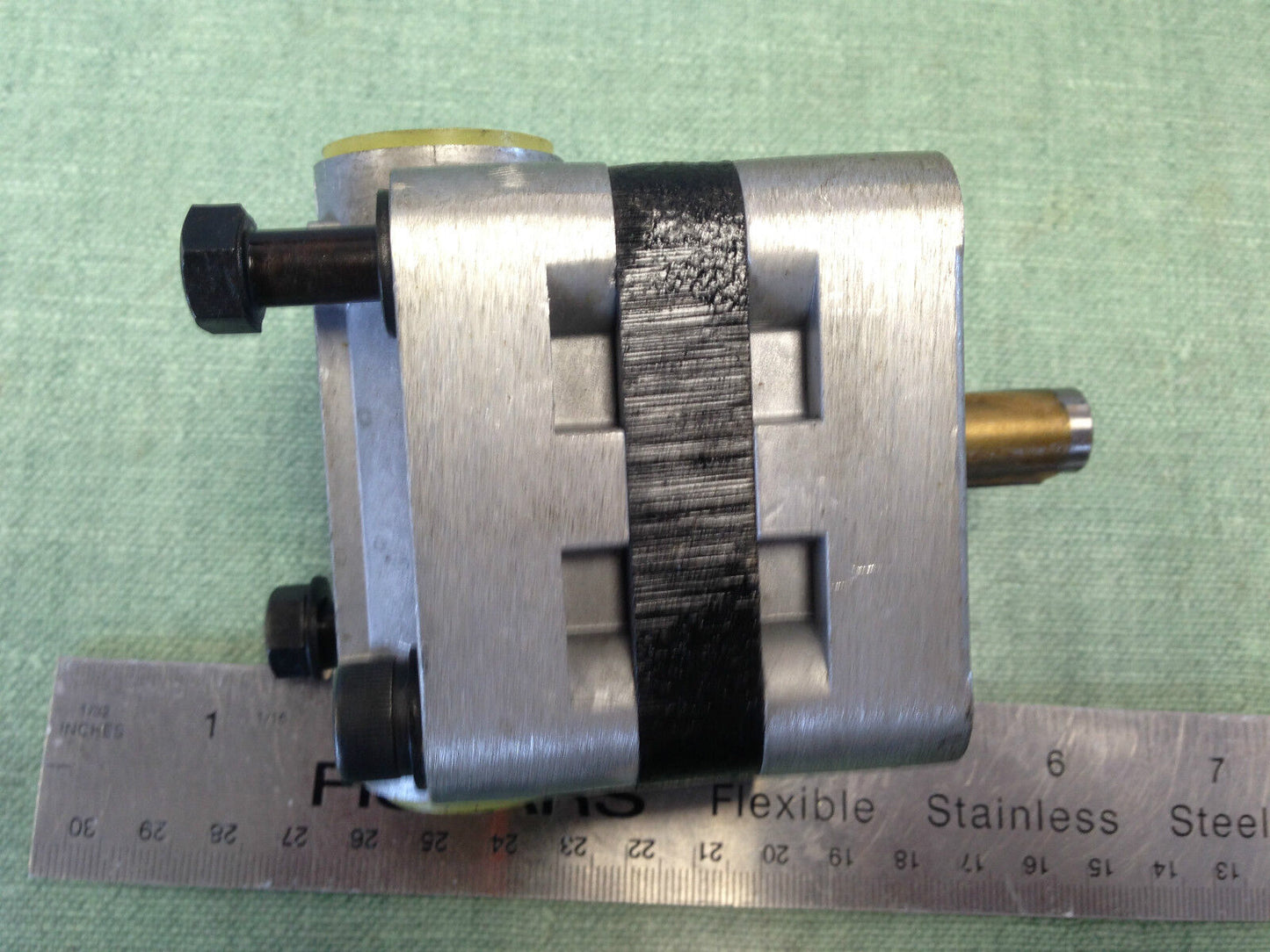 New Shimadzu 068.3 Hydraulic Gear Pump, G010, 2.3L588,102-2,Ax