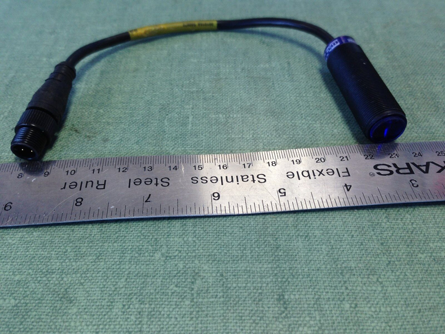 New Telemecanique Xu5p18pd9ab Photoelectric Sensor 001010A 560970 24Vdc,Eg