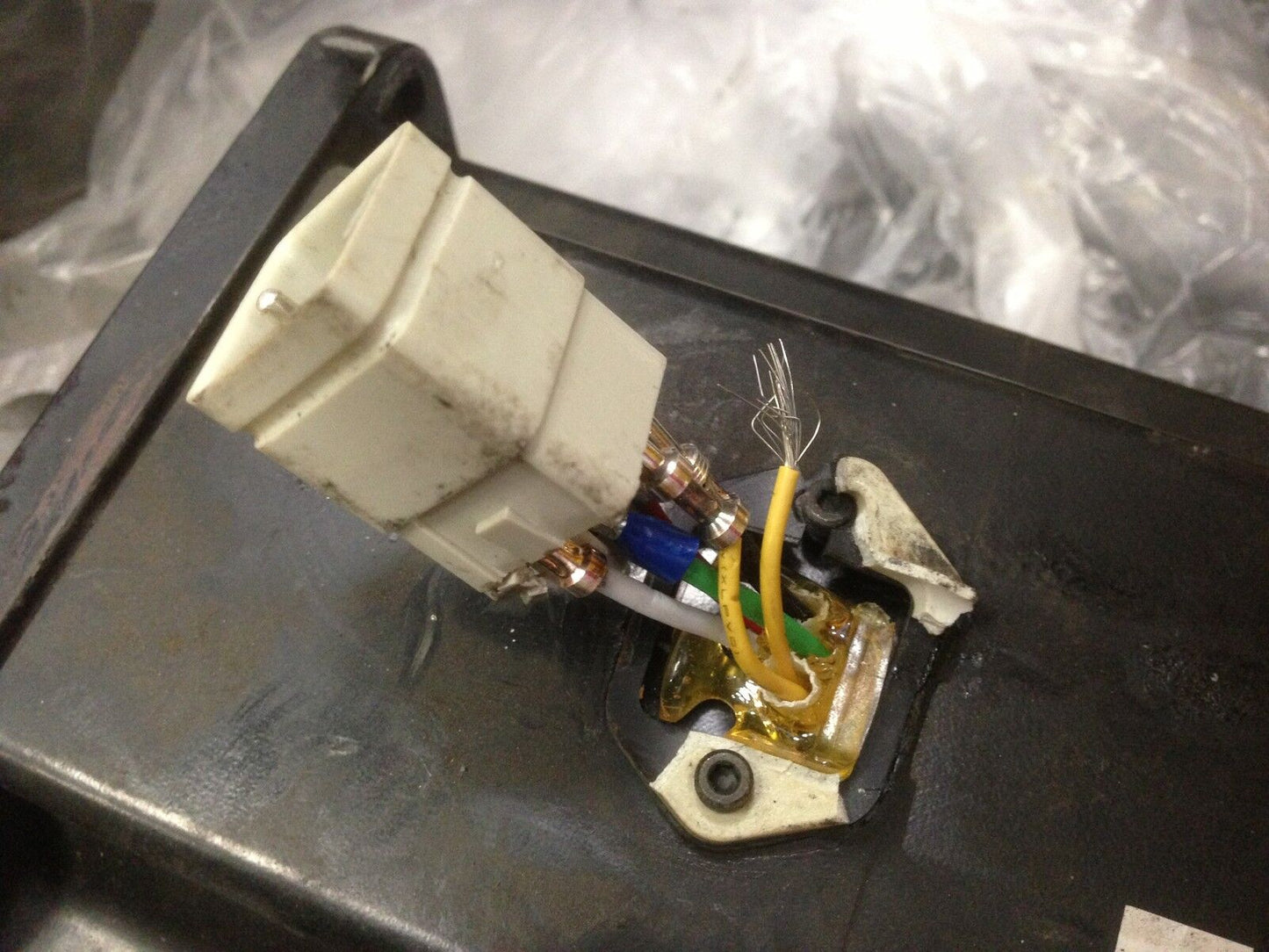 Sanyo Denki P60b13150hcx23 Servo Motor, 2.1 Kw, 3000 Rpm (Connect Damaged),Tg