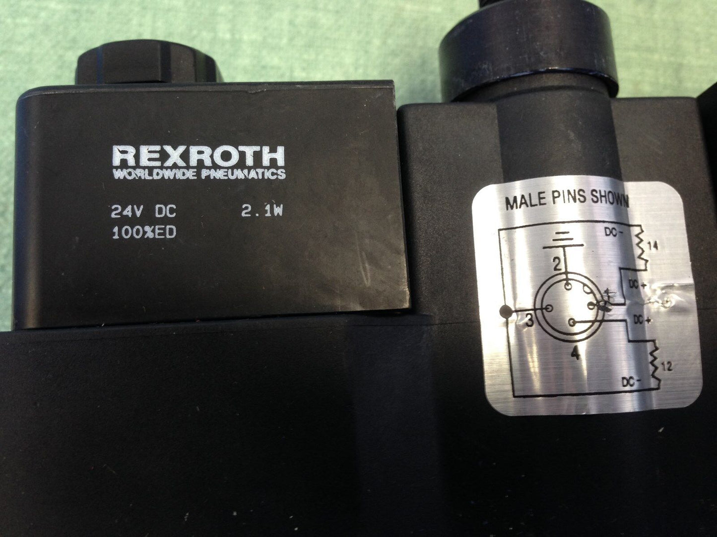 New Rexroth Gs-040042-00909 Ceram Pneumatic Valve,24Vdc,2.1W,100%Ed,150-Psi,Bg