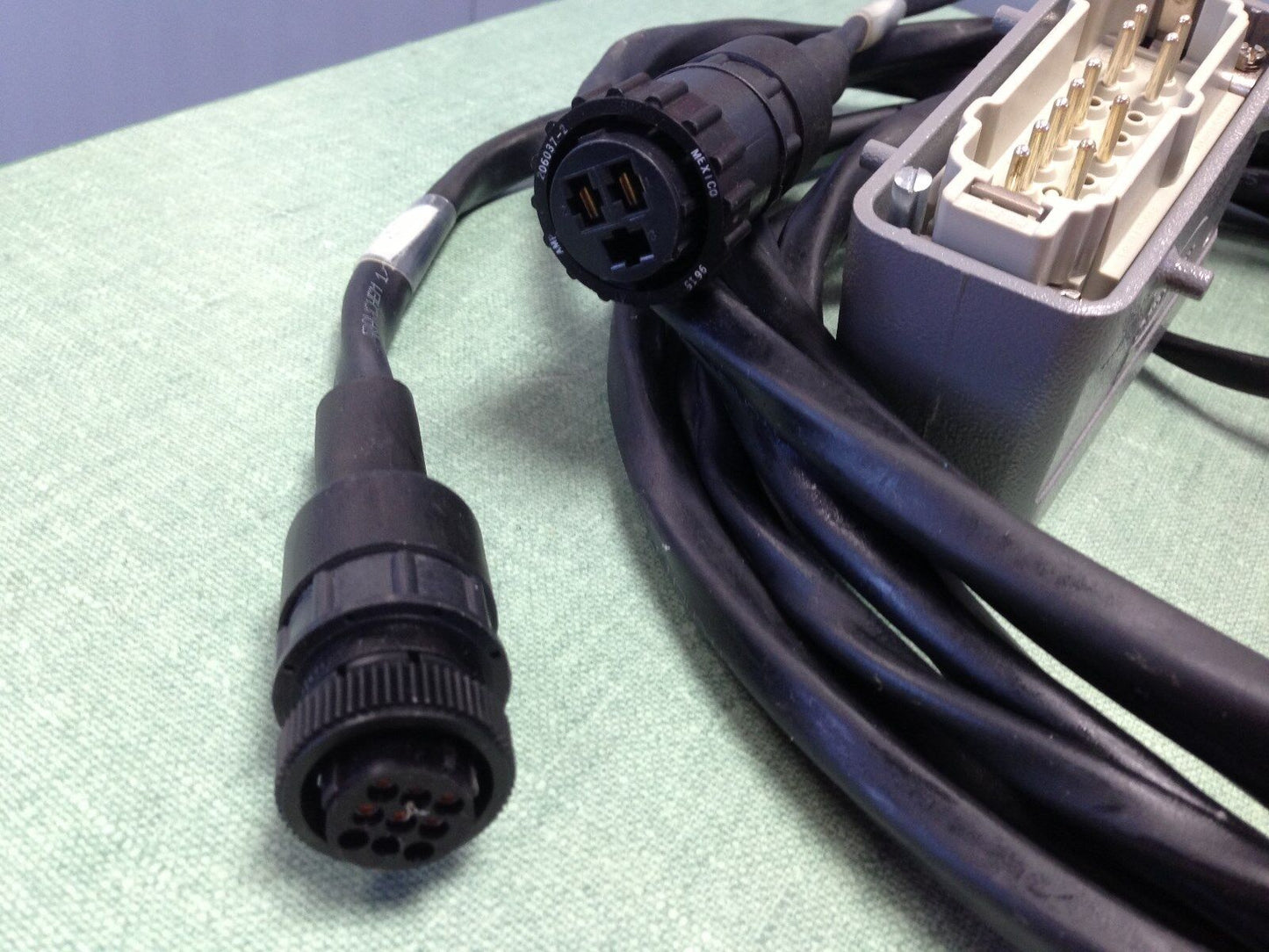 Nest Electronics J65-J71/J72 Robotic/Servo Cable Connector,146 72 57,1/2 Dr25,Ay