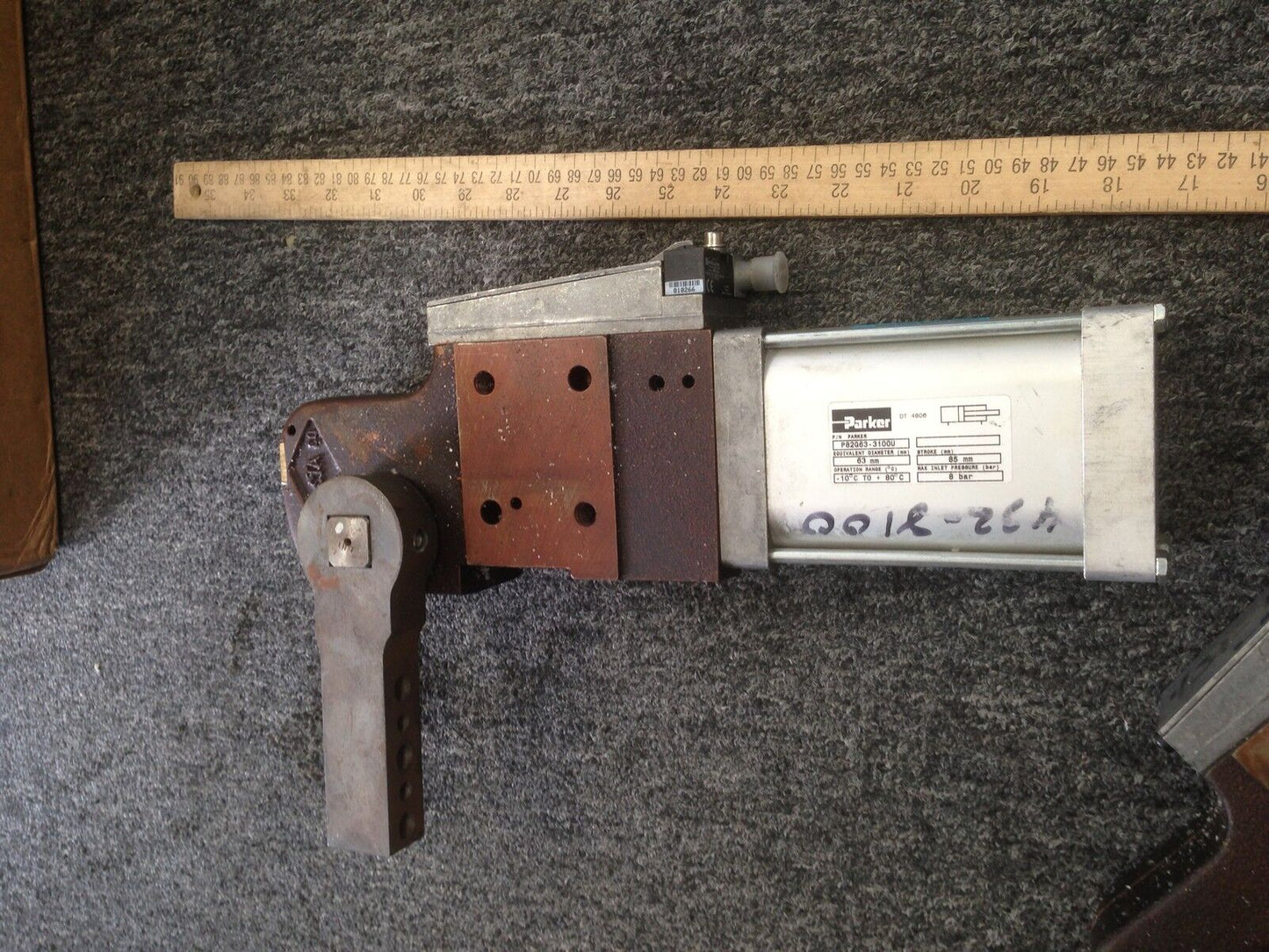 Parker Pneumatic Clamp,P82g63-3100U,Destaco, 82G6n-631E406-009180A,63Mm Dia.,Ar