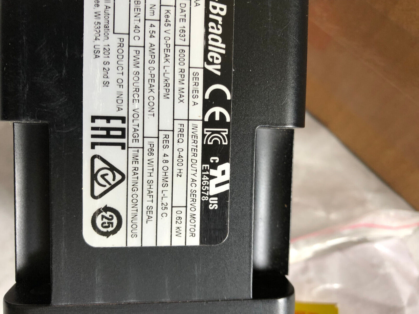 New Allen Bradley Mpl-A220t-Vj72aa Kinetix Servo Motor,Mpla220tvj72aa,Ay