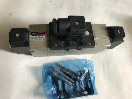 New Smc Vp7-8-Fhg-D Pleumatic Iso Double Soleniod Valve, Size 2  Ac100v,Ej