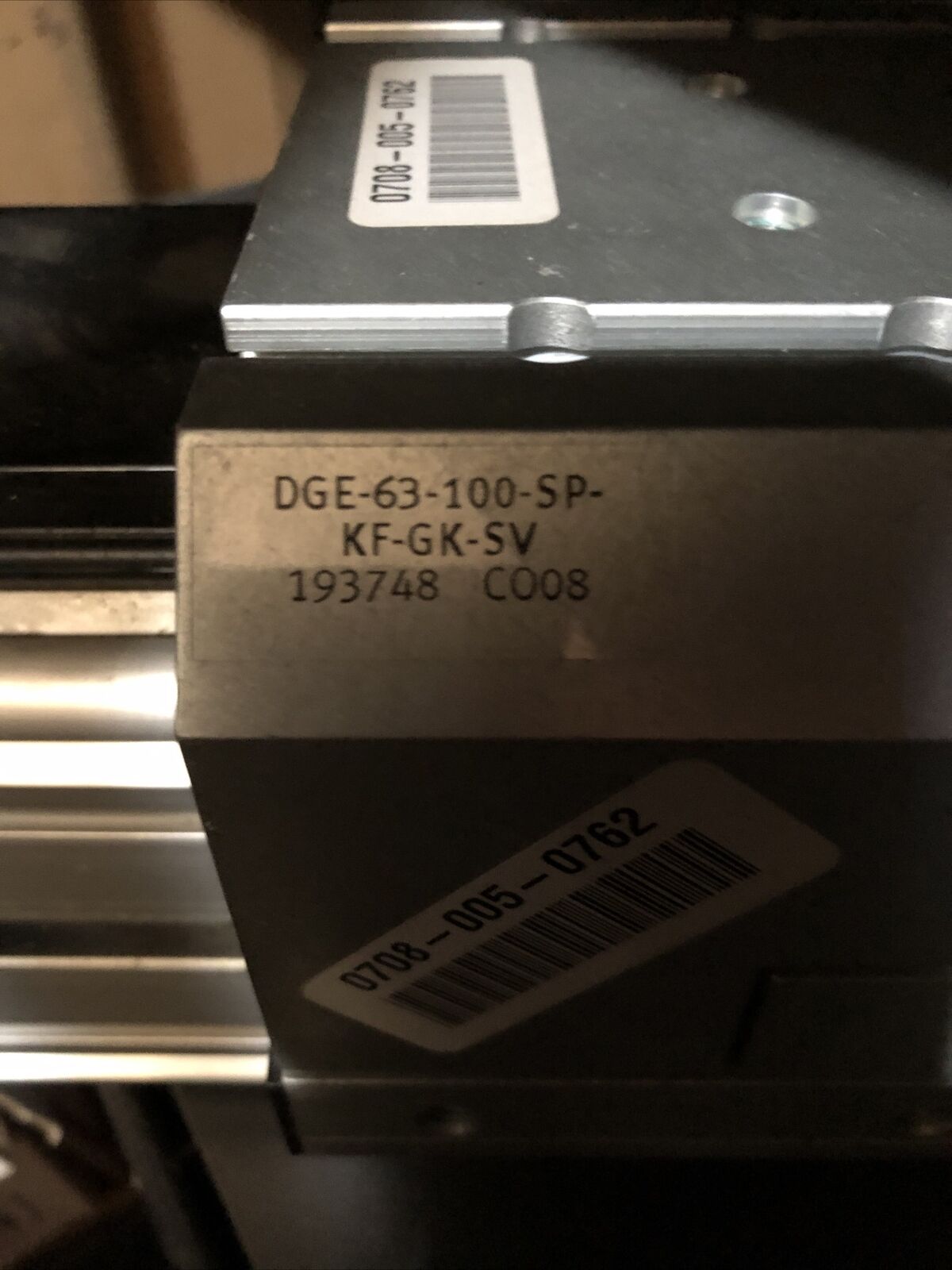New Festo Dge-63-100-Sp-Kf-Gk-Sv Linear Actuator,193748 Co08, 39-818-0386,Bu
