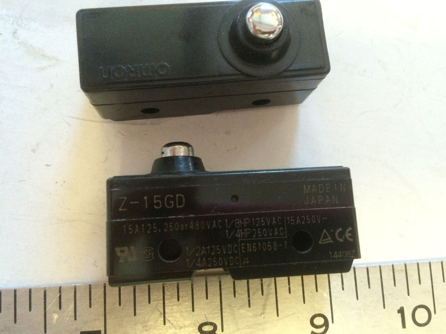 New Lot 4 Omron Z-15Gd Sensors Switch  ,Ed
