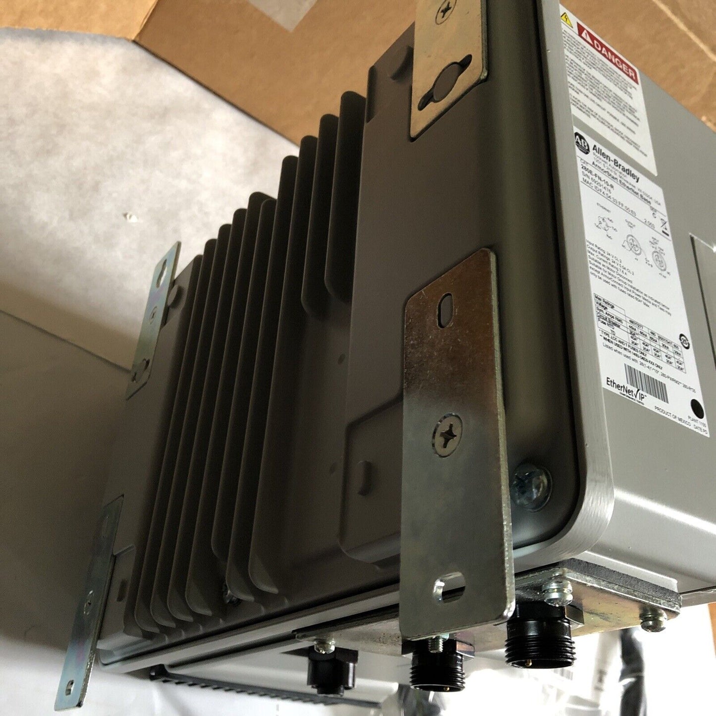 New Allen Bradley 284E-Fvd2p3z-10-Rrn-Db1-Sbw,280E-10-R Variable Drive,Br