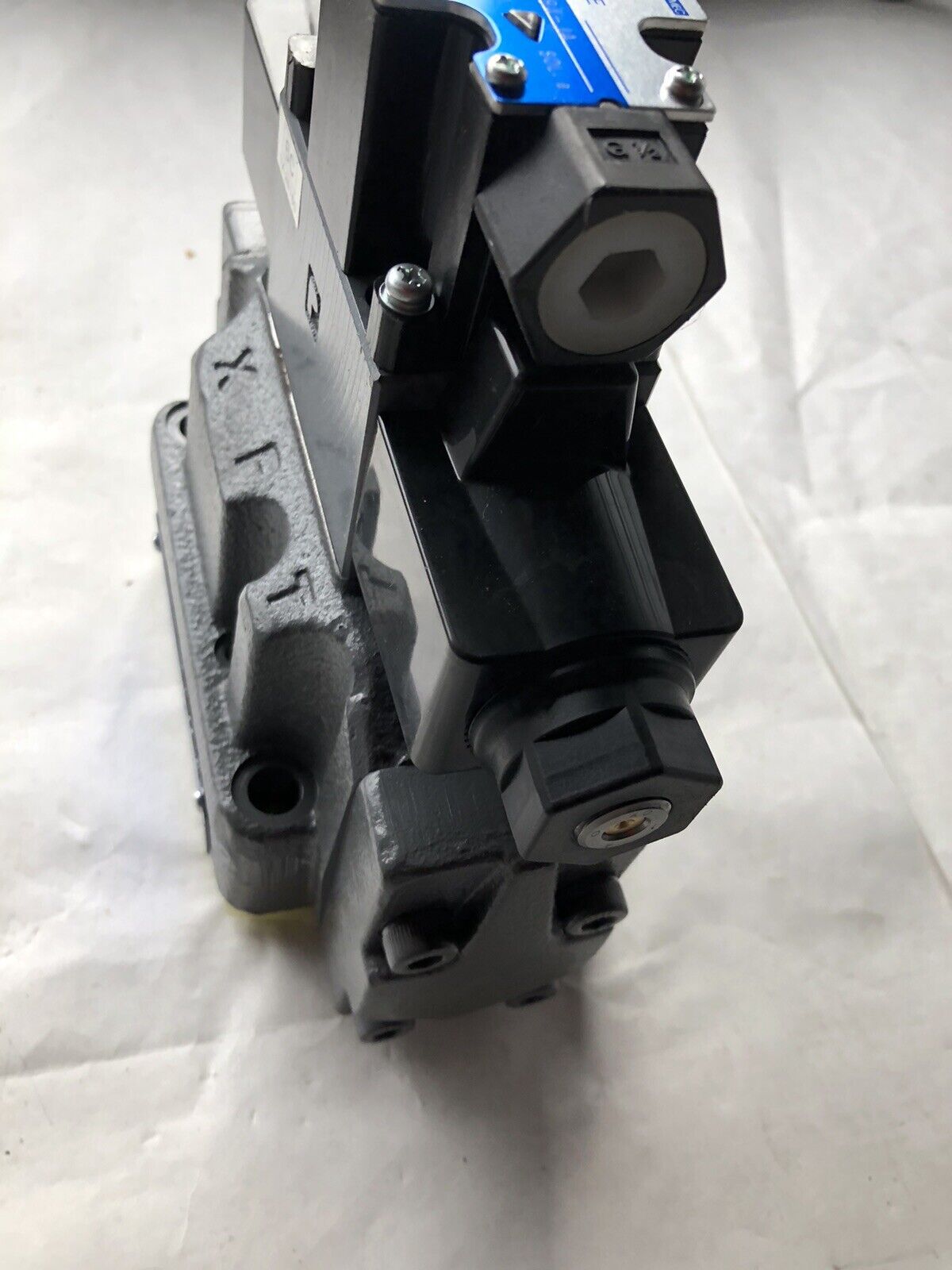 New Keiki Dg5v-7-0C-T-P2-T-84-Ja Directional Valve Dg4v-3-6C-M-P2-T-7-54,Ag