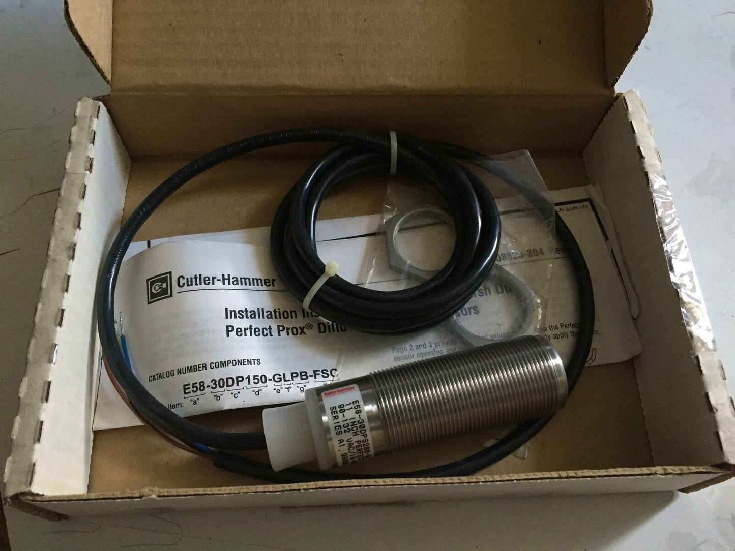 New Eaton E58-30Dps280-Gd Cultler-Hammer Proximity Switch,Ea