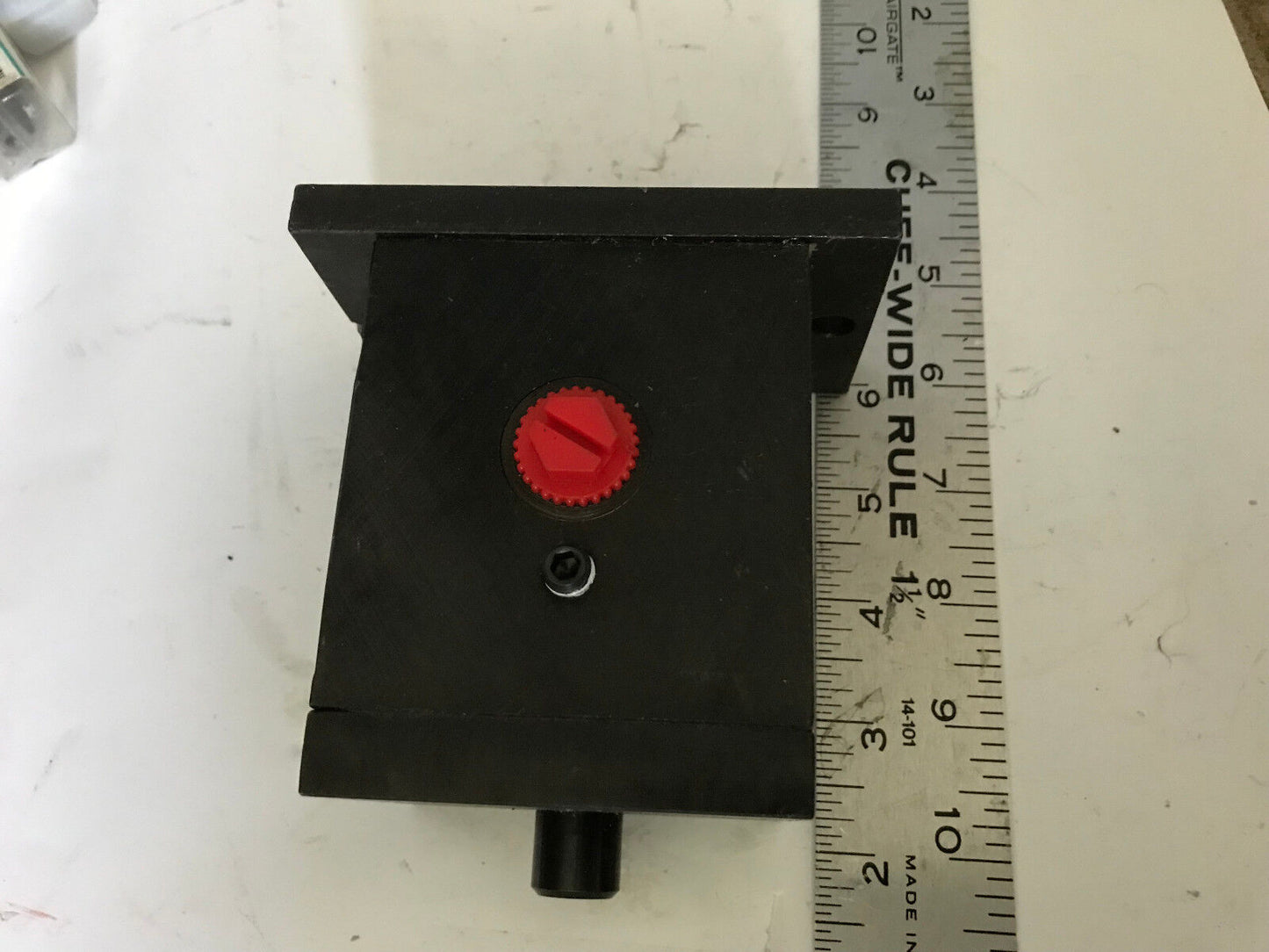 New Jergens 60512 Hydraulic Cylinder Gripper Holder,Em