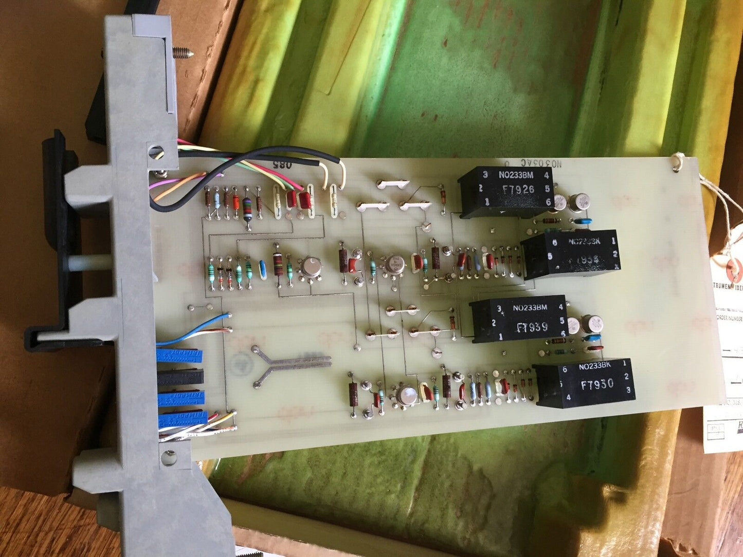 New Foxboro 2Ai-H2v,N0303ac U,T555 Converter Current Voltage 2Aih2v,De