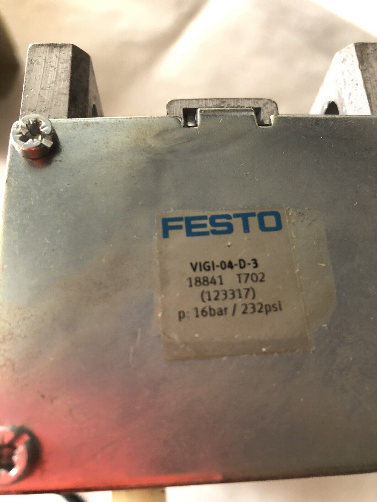 New Festo Vigi-04-D-3,18841 T702  123317  Pneumatic Valve,Festo Iso 3E,Ez