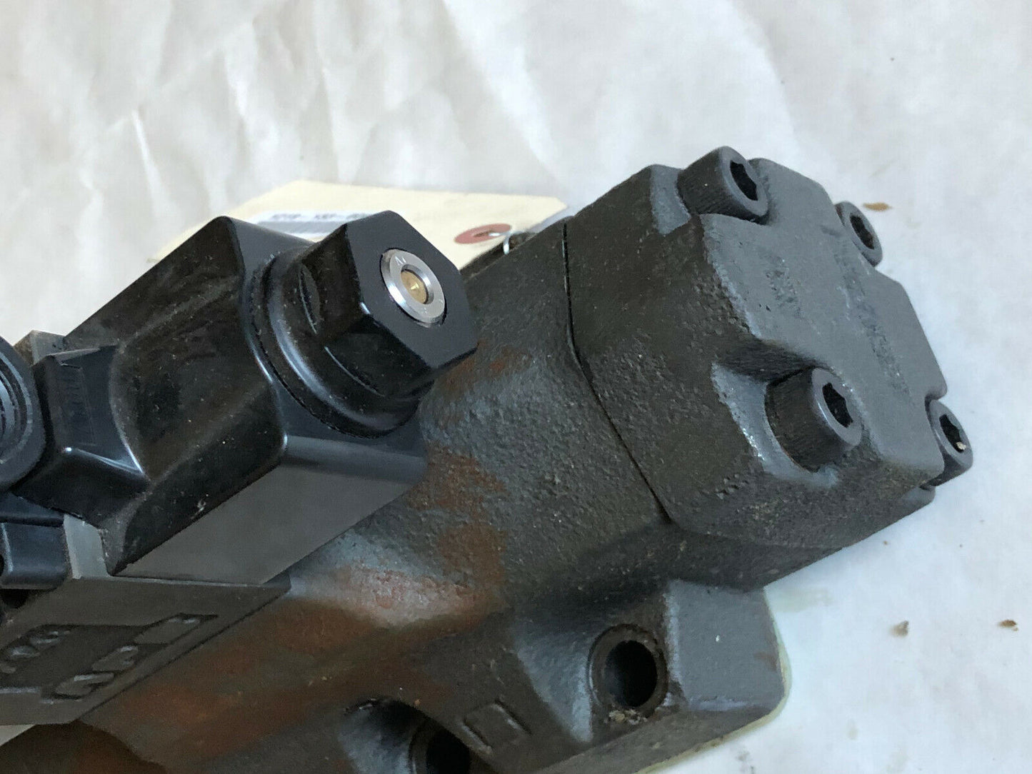 New Yuken Dshg-06-3C2-T-A100-53 Selector Valve,Dshg06302-Ta10053,85126,8714E,Tn