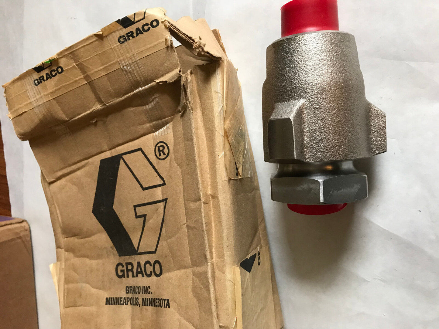 New Graco 15C823 Fitting Ball Check Valve,1-1/4" Npt,Wrp 5000 Psi H04a 246929,Sb