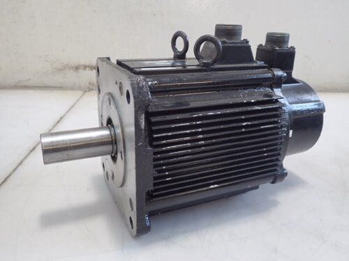 Sanyo Denki 61Bm120bxat0 Ac Servo Motor,1.3Kw,8.5A,Ac 200V,61Bm120 Bxat 0,Bi