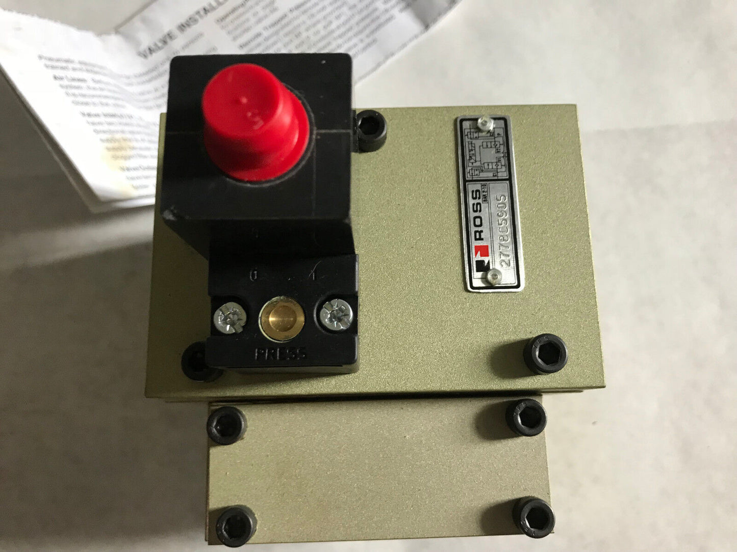 New Ross 2778C5905 Pilot Operated Check Valve. 3/4"Npt, 120Vac,Ep
