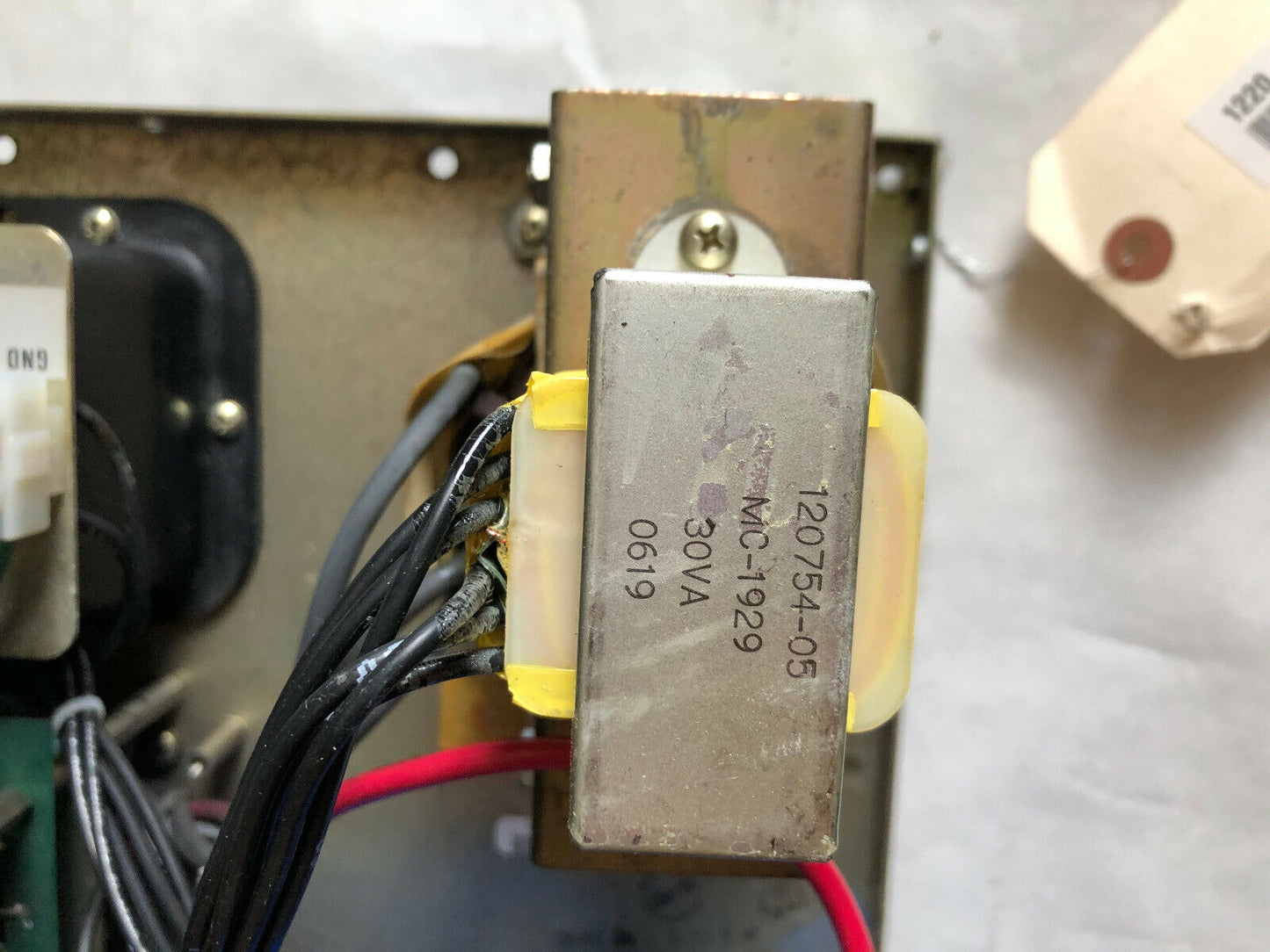 Allen Bradley 1336-B030-Eof,1336-B030-E0f 3-Phase Ac Drive,(Plastc Fan Damage,Ew