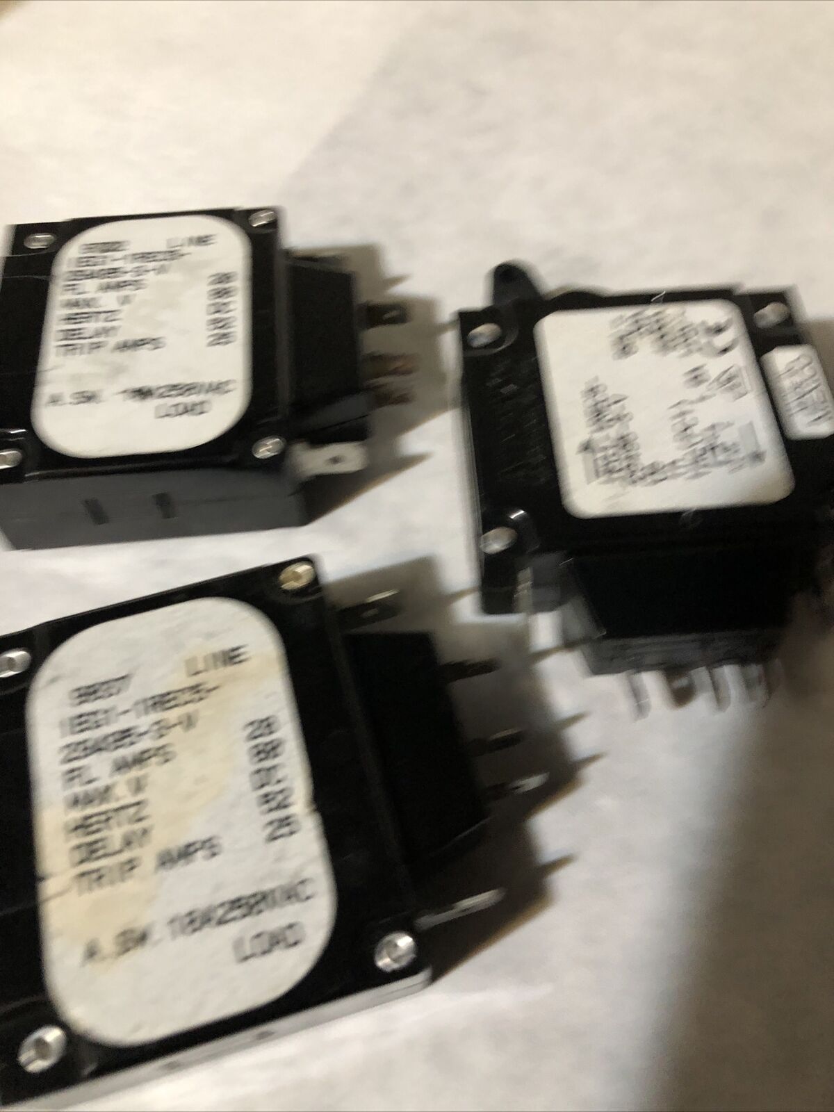 New Lot 3 Airpax Ieg1-1Rec5-29495-3-V ,Ieg11rec5  294953V,Bz