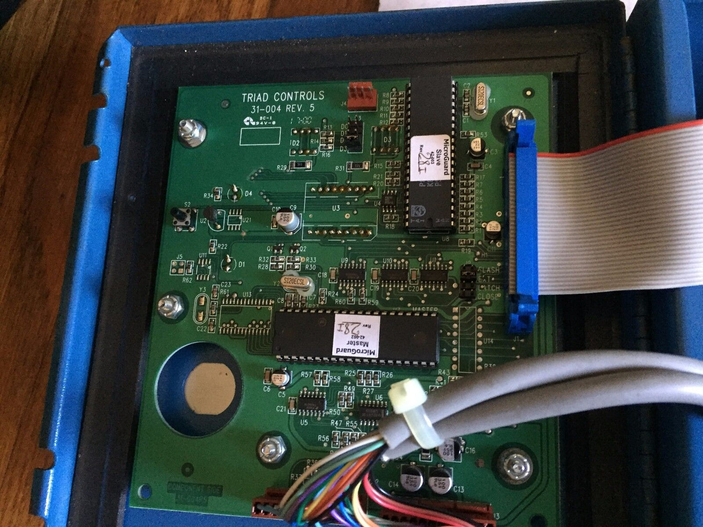 Pinnacle Mg-04-0F-Au,Triad 31-004,Tci, Microguard Safety Controller,24 V,110V,Bz