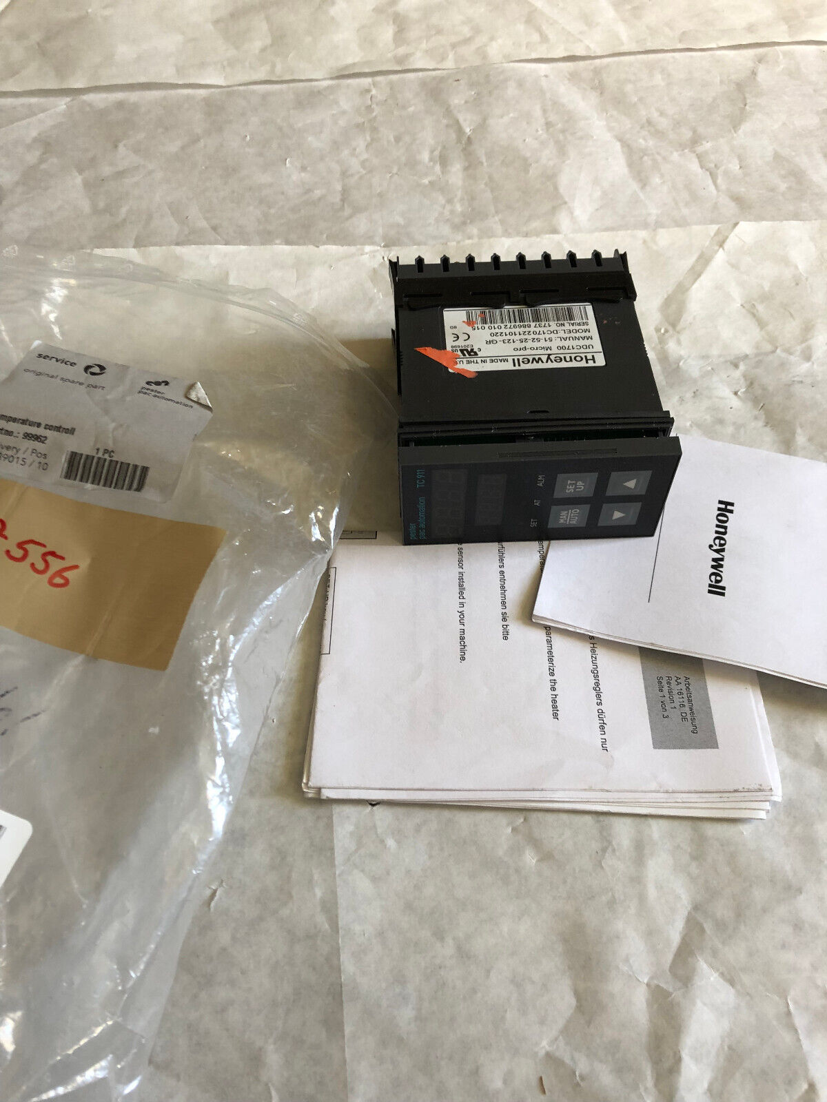 New Honeywell Dc170221101220 Micro-Pro Universal Digital Controller,Ed