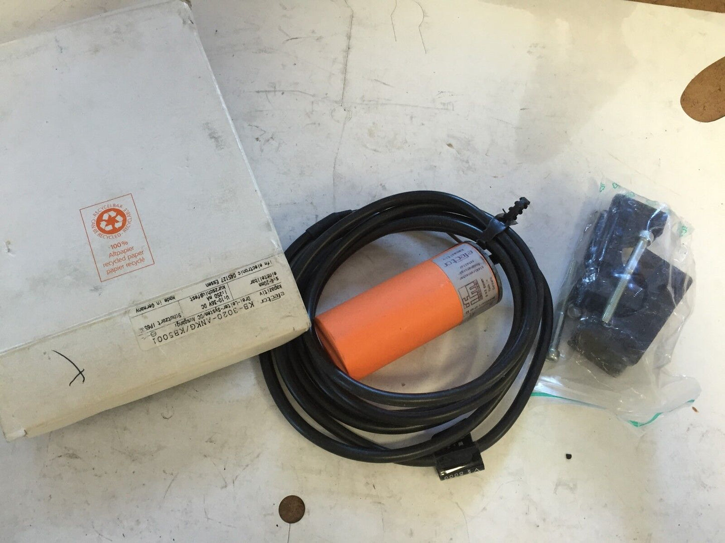 New Ifm Kb-3020,Efector Proximity Switch Kb-3020-Ankg Kb5001 10-36 Vdc 250 Ma,Bf