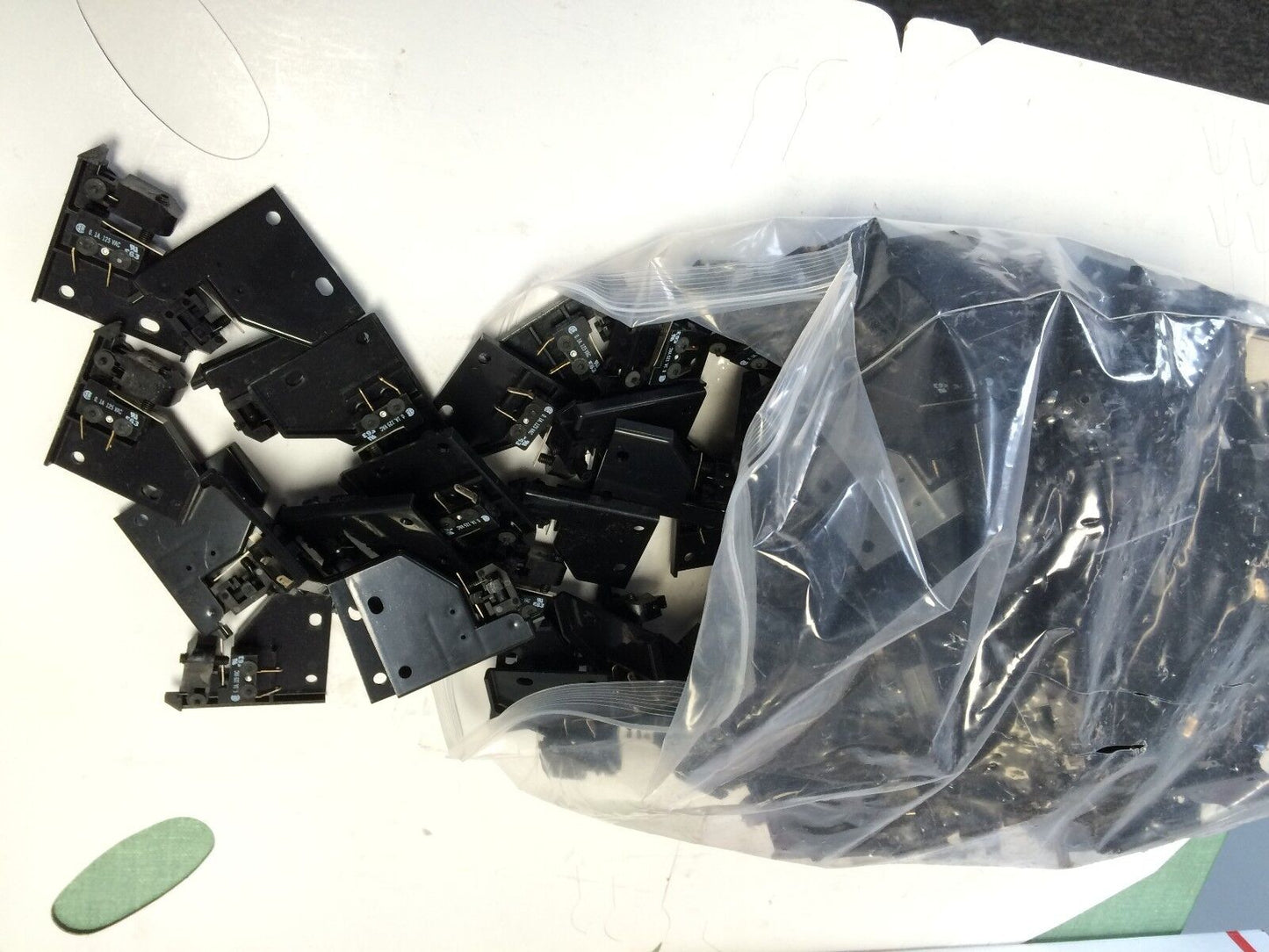 New  Lot 5 0.1A 125Vac P-2590 Micro Limit Switch Assembly P-2590 E63,F63,Fc