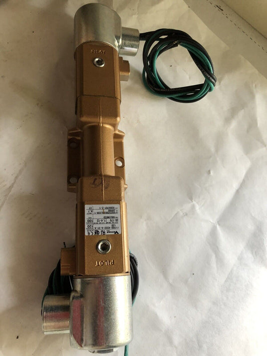 New  Versa Vgg-4332-G-31-A120 Pneumatic Solenoid Valve 120Vac,Te