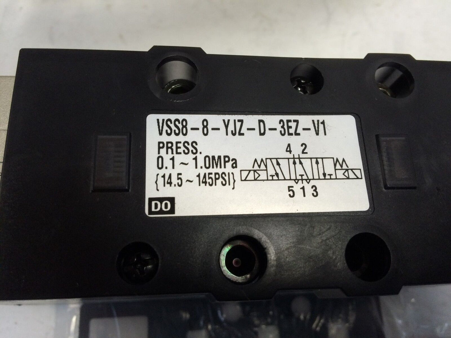 New Smc  Vss8-8-Yjz-D-3Ez-V1 Pneumatic Solenoid Valve Dc21-26V, 24 Vdcl,Sm