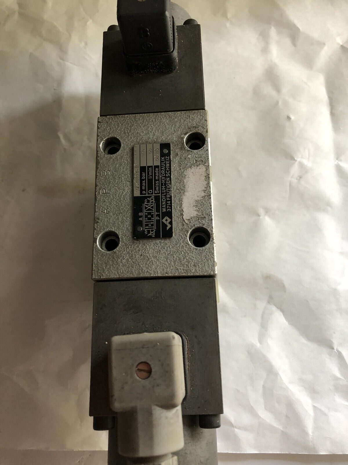 Wandfluh-Hydraulik Vws4d101-Tf Hydraulic Directional Valve,2/81533,24V,Te