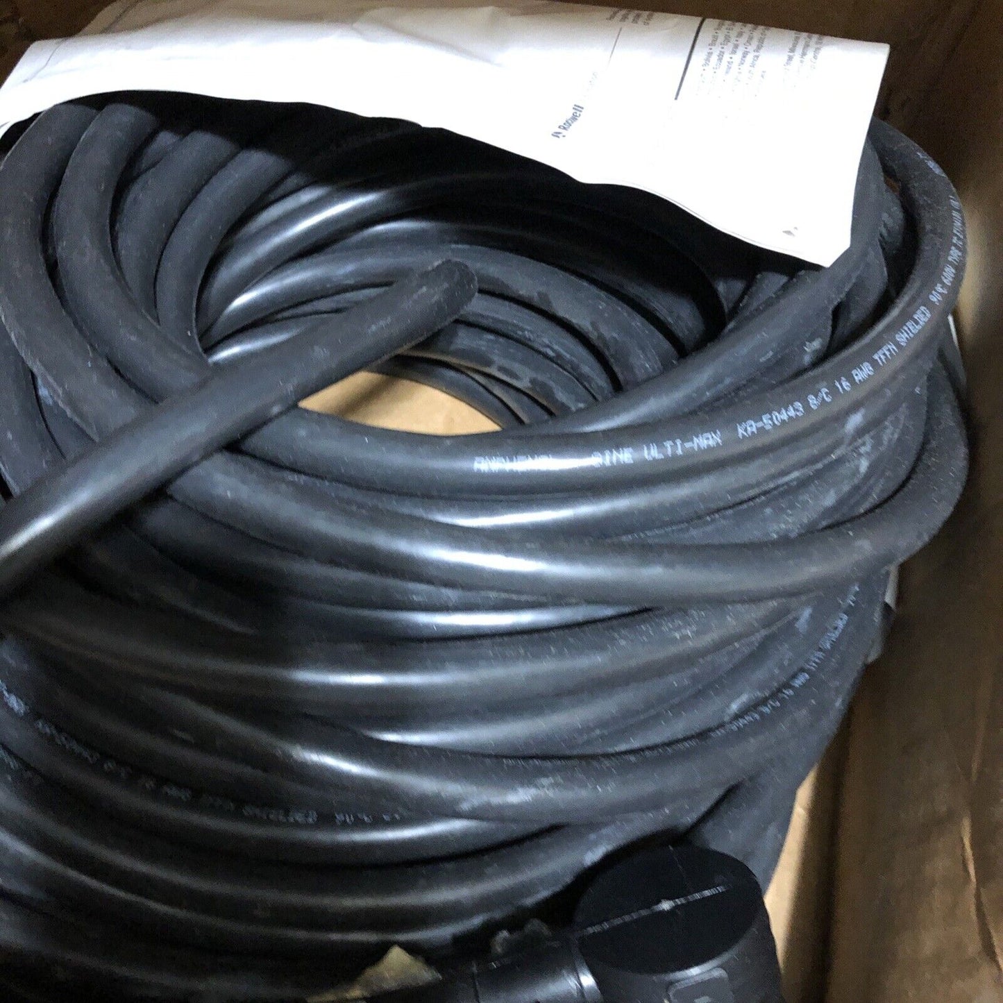 New Allen-Bradley Cable,Mtr Pwr,Rt Angle,Back Exit,30M A-B 1326-Cpb1-Rb-030,Bd