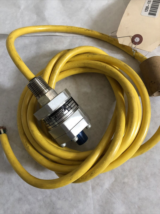 New Itt Neo-Dyn 115P1s3869 3Q13 Pressure Switch,75 Psig,Mfr 98087,1/4" Npt,Dc